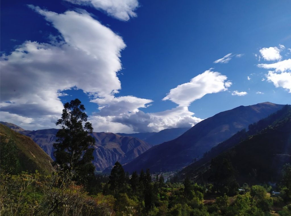 Landscape of a valley with mountains.